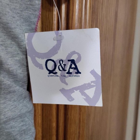 VINTAGE DEADSTOCK Q&A LACE UP SHORT SLEEVE TOP - Picture 5 of 5